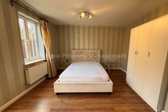 Room 5, Banks Court, St Neots photo 3