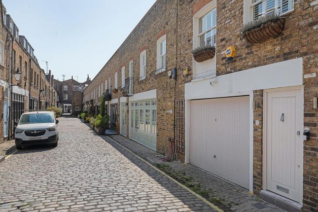 Mews house for sale in Junction Mews, London