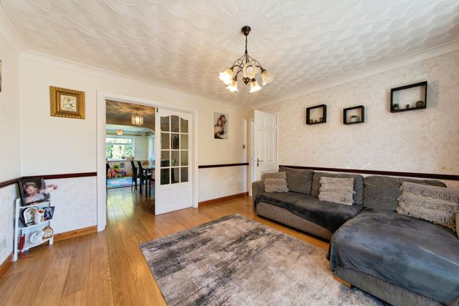 Mayfair Drive, Spalding photo 3