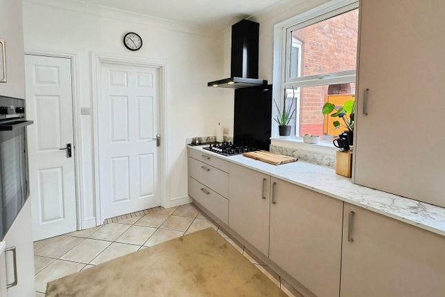 2, Stanley Street, Ilkeston photo 2