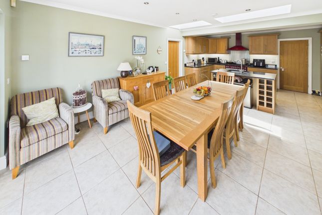 85, Walton Road, North Somerset photo 2