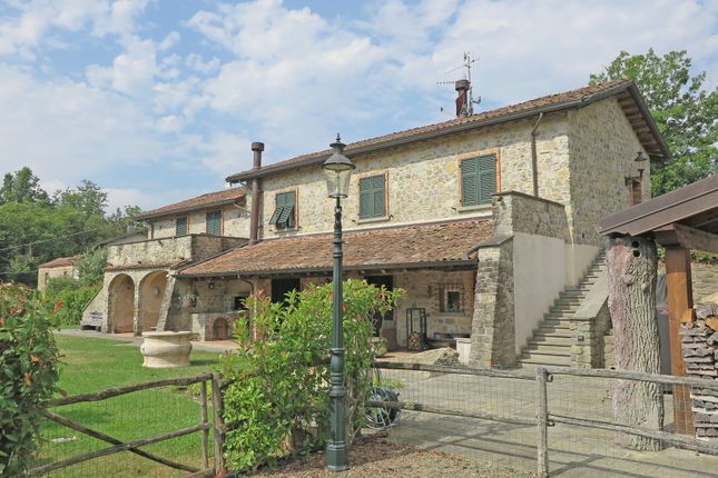 Thumbnail Farmhouse for sale in 835, Villafranca In Lunigiana, Massa And Carrara, Tuscany, Italy