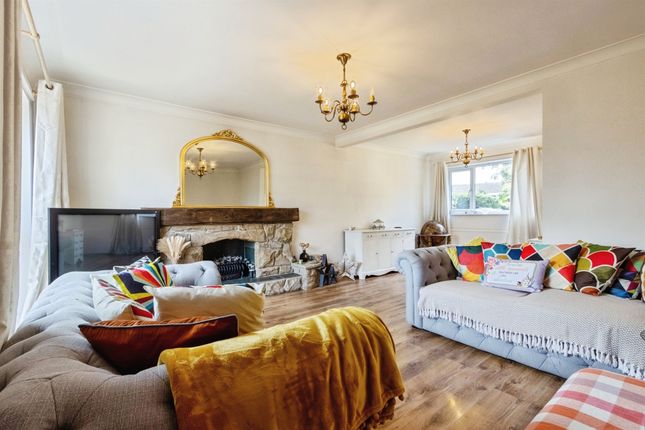 12, Ashwood, Leeds photo 4