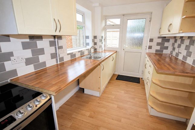 43, Butely Road, Leagrave, Luton photo 3