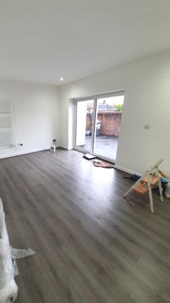 61, Oliver Road, Leicester photo 4