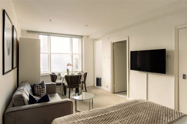 Flat 48, 39, Hill Street, Mayfair photo 2