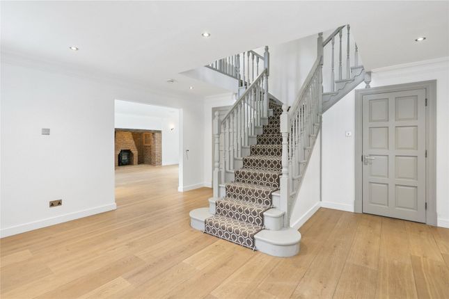 5, Fairfield Park, Surrey photo 4