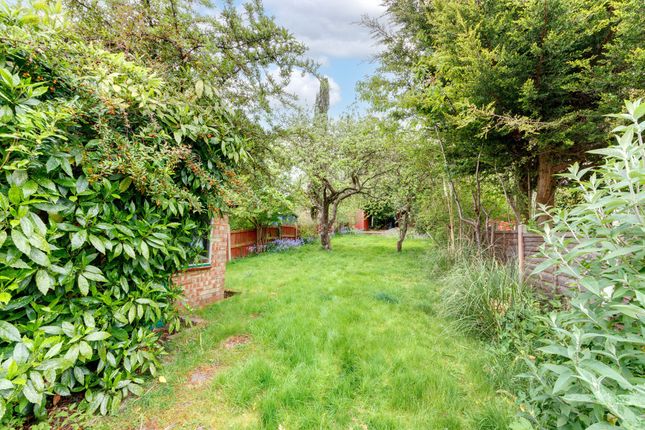 25 Netherby Gardens, Enfield photo 3