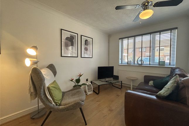 22, St. Margarets Court, Somerset photo 3