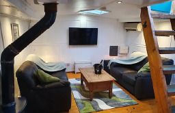 Thumbnail Houseboat for sale in Embankment, Wraysbury