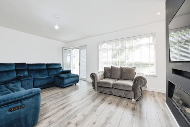 92, Beverley Drive, Blaydon-on-Tyne photo 3