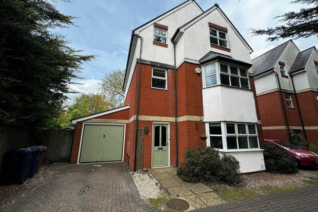 Detached house to rent in Sunderland Avenue, Oxford