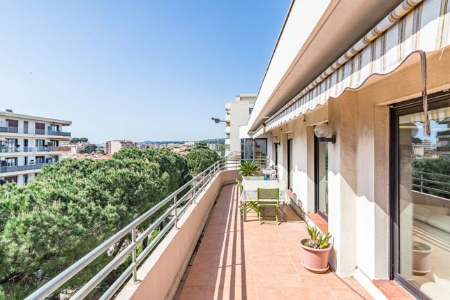 Apartment for sale in Cagnes Sur Mer, Antibes Area, French Riviera