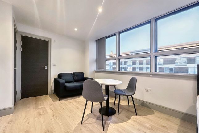 Flat 91, Mercantile House, Uxbridge photo 2