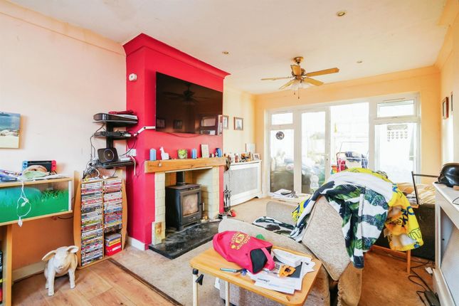 Semi-detached house for sale in Kynaston Road, Didcot