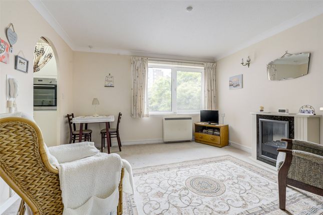 20 Homepier House, 77, Heene Road, West Sussex photo 3