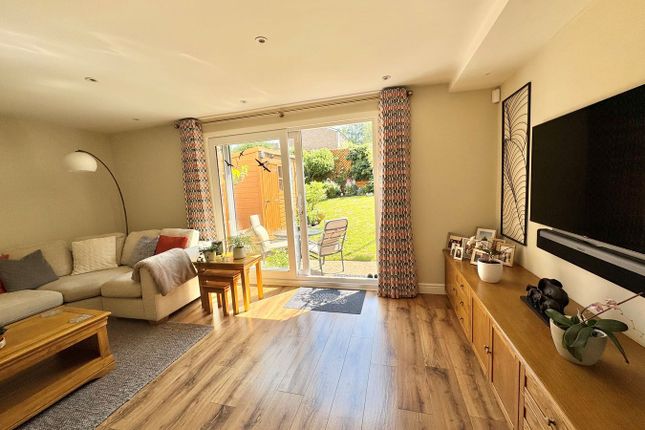 11, Barnwood Road, Guildford photo 4