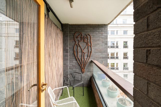 15, Bourdon Street, London photo 3
