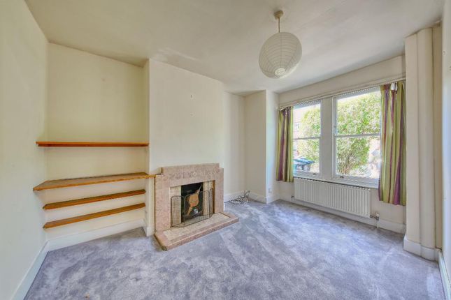 12, Vernon Avenue, Raynes Park photo 2