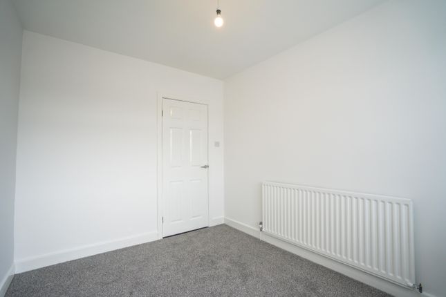 Semi-detached bungalow to rent in Gleneagles Road, Low Fell, Gateshead