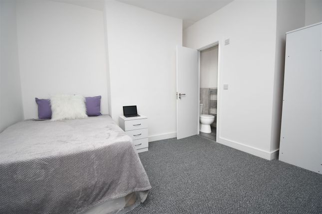 Room to rent in Queensberry Road, Burnley
