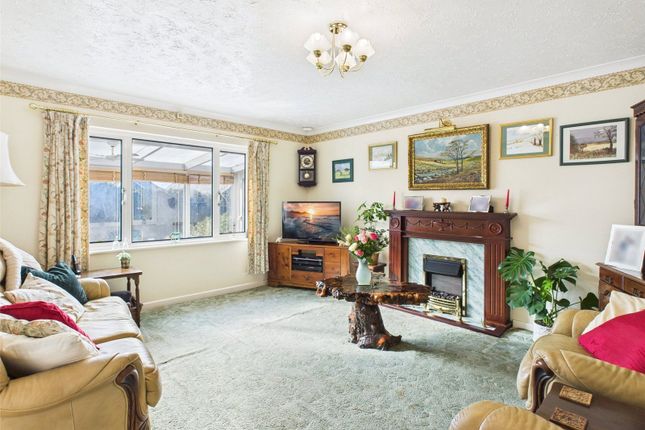 Fairhaven,, Crescent Close, Bude photo 3