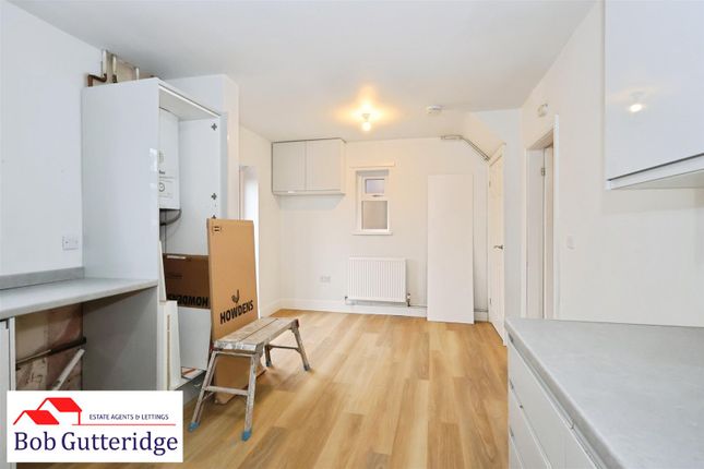 78, Brundall Oval, Stoke On Trent photo 5