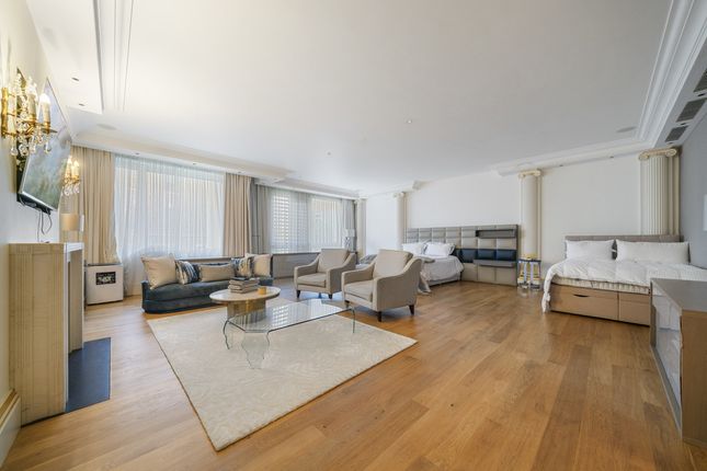 Flat for sale in Montrose Place, London SW1X