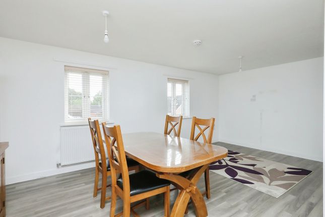 25, Beechcroft Court, Norwich photo 3