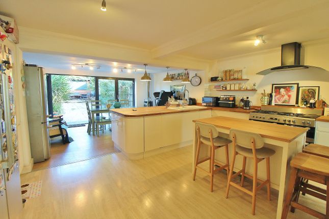69, Aylen Road, Portsmouth photo 2