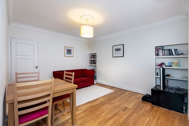 2-bed flat on 5, 16, Hatherley Grove, London, £595,000