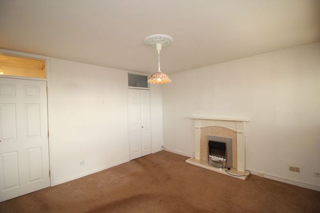 Flat for sale in Ravens Craig, Kirkcaldy