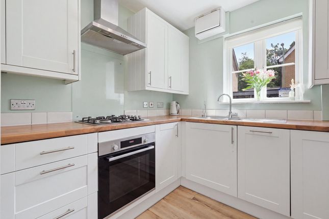 16 Hercules Road, Woodbridge photo 4