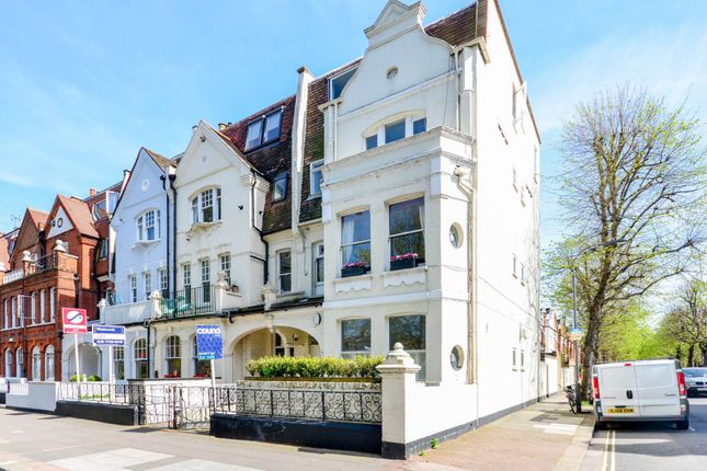 Maisonette to rent in New Kings Road, Parsons Green, London