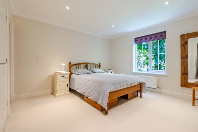 Flat 4, Fairways House London Road, Ascot photo 4
