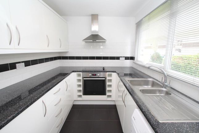 24, Medway Road, Hemel Hempstead photo 2