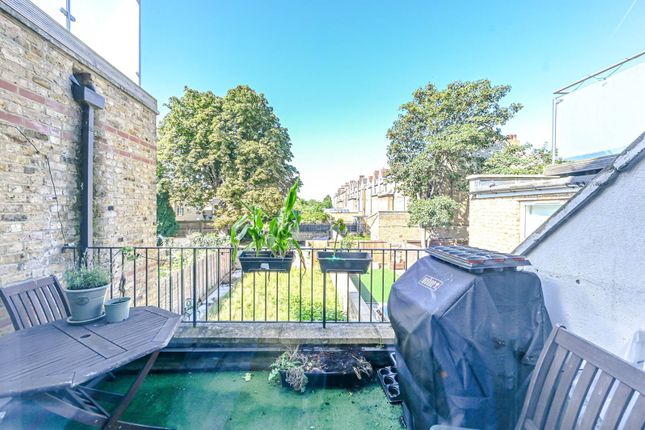Flat for sale in Trinity Road, Tooting Bec, London
