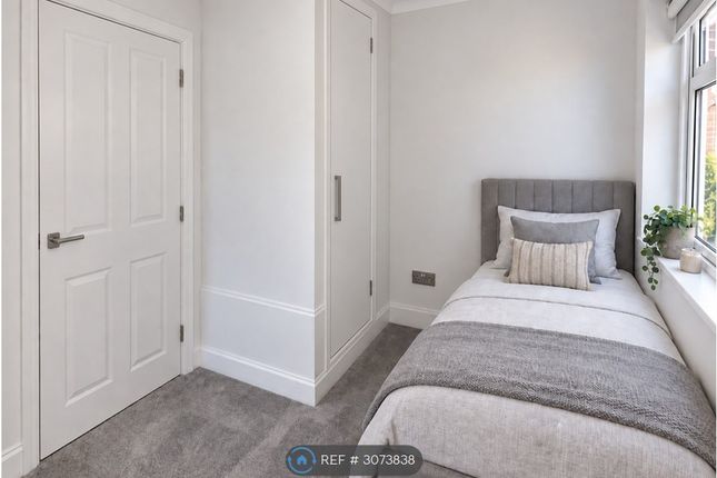 Burntwood Crescent, Treeton, Rotherham photo 4