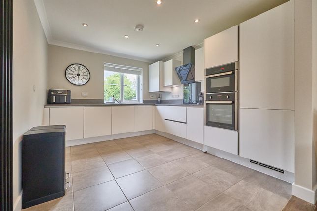 7, Butler Close, Hinckley photo 3