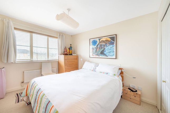 Thumbnail Flat for sale in Ripon Court, Ribblesdale Avenue, Friern Barnet, London