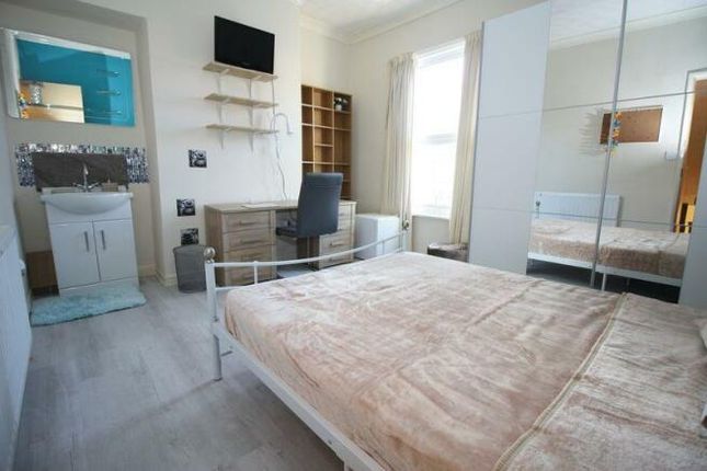 25, Myrtle Street, Middlesbrough photo 2