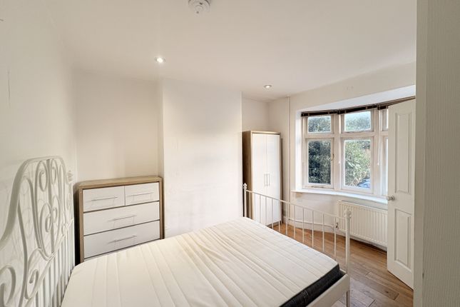 22 Kings Hedges Rd, Cambridge photo 3