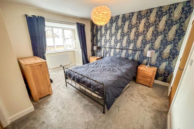 13, Knights Grove, Knockin photo 4