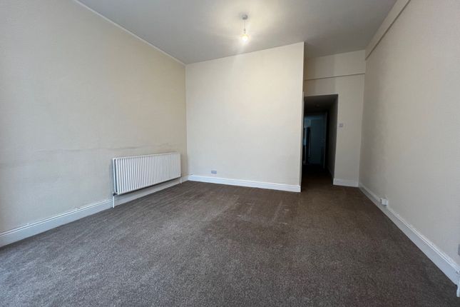9 Granville Road, Felixstowe photo 2