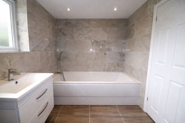 26, Maxwell Gardens, Orpington photo 5