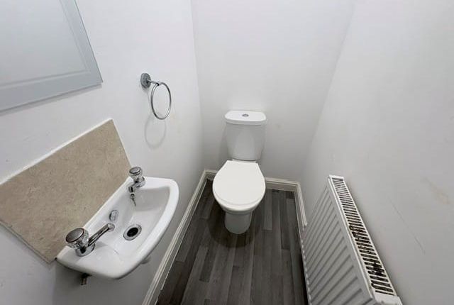 4, Cross Street, Blackburn photo 5