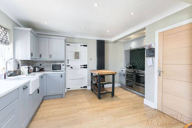 25 Hammerwood Road, East Grinstead photo 4