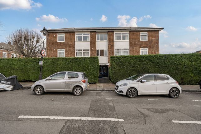 2-bed flat on 7 Birchington Court,, Crouch Hall Road, Crouch End, £450,000