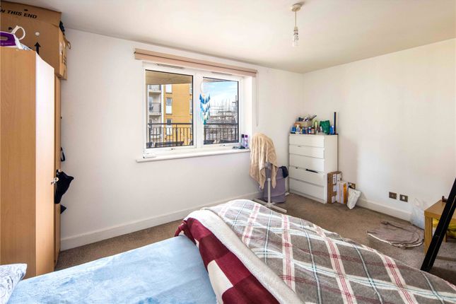 Flat for sale in Bartholomew Court, 10 Newport Avenue, London