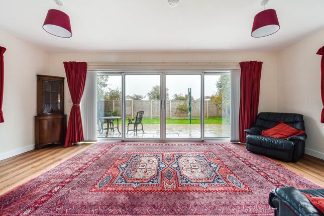 12, Meadows Road, Chichester photo 3